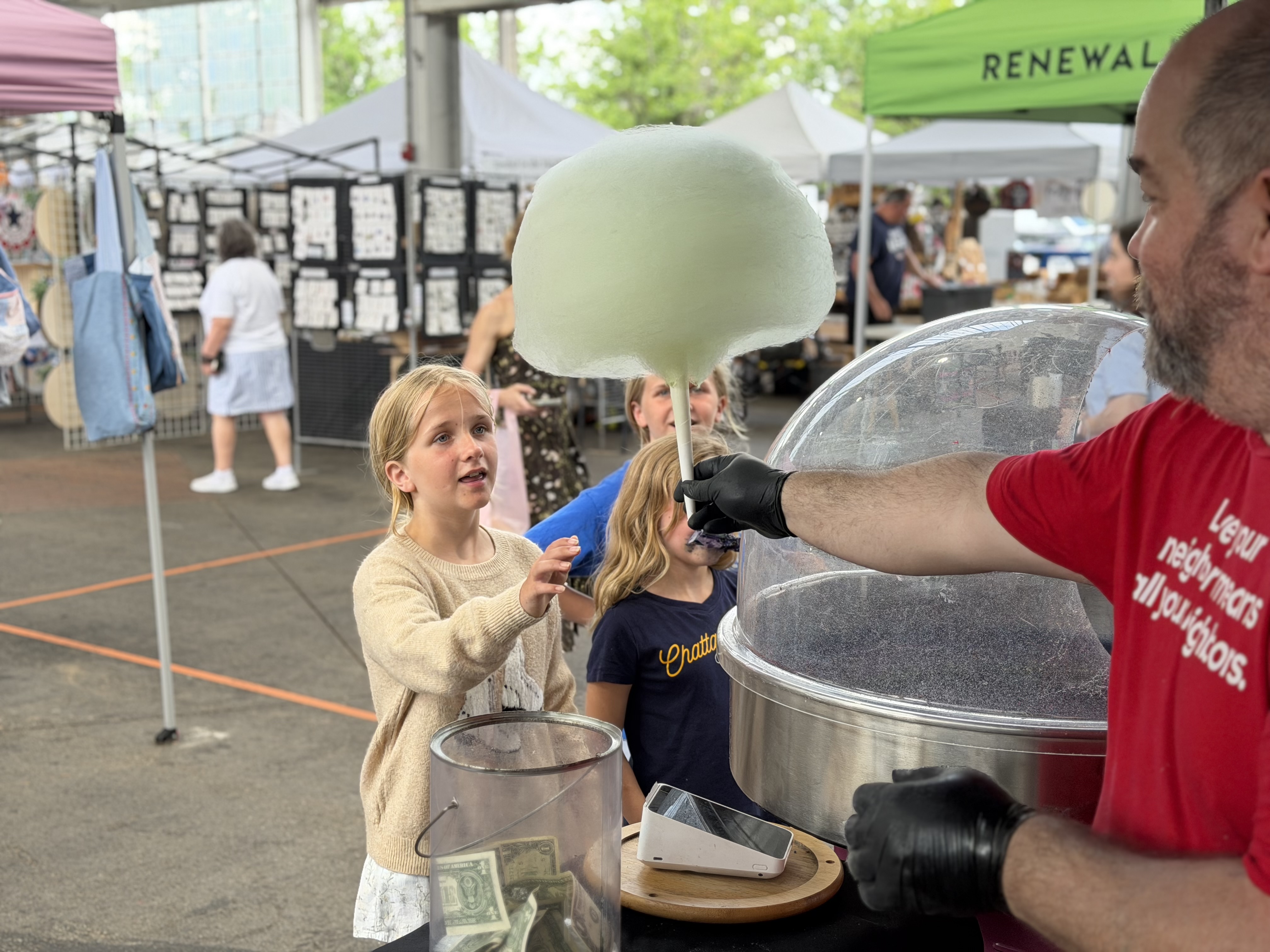 Cotton candy being spun at the Chattanooga Market